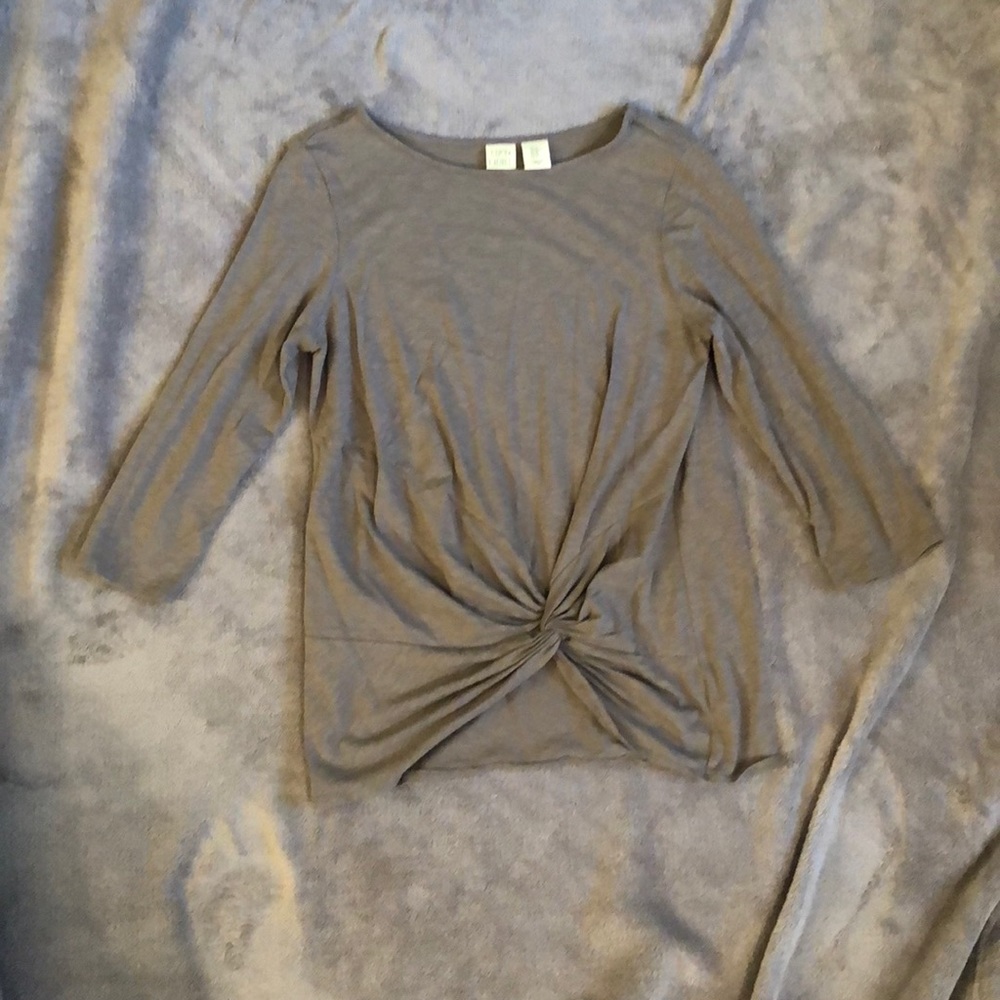 Lucy & Laurel 3/4 knotted top
